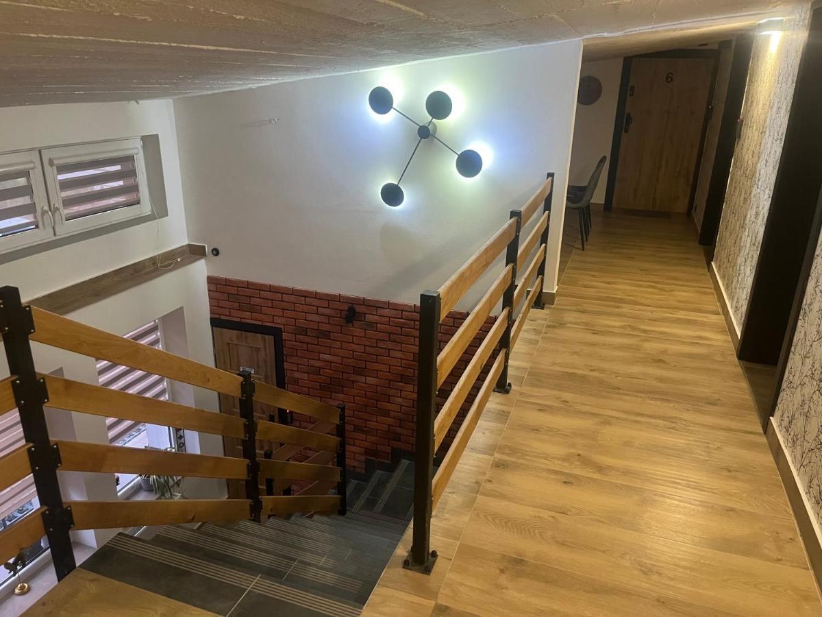 Happy 4 Aparthotel Krosno Exterior photo